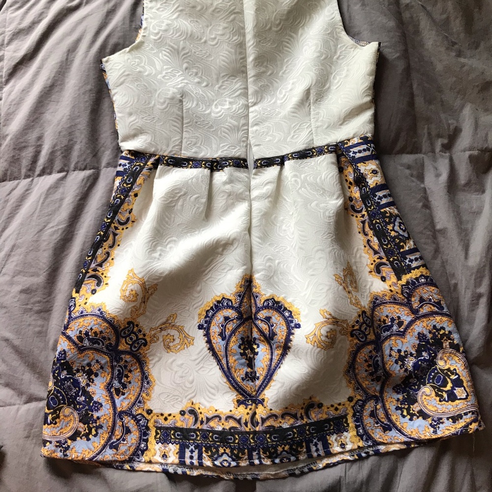 Dress - Picture 3 of 5
